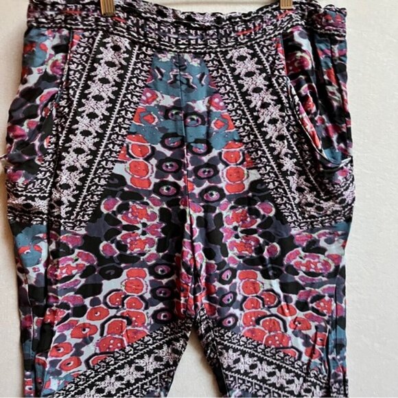 Free People pattern Set me Free multicolor boho Pull on pants Sz S - Picture 3 of 11